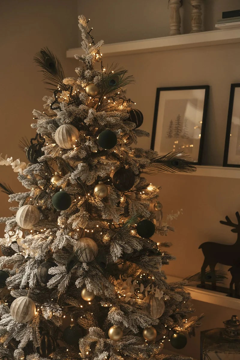 Künstlicher Weihnachtsbaum - Aurelia | 180 cm, mit Schnee